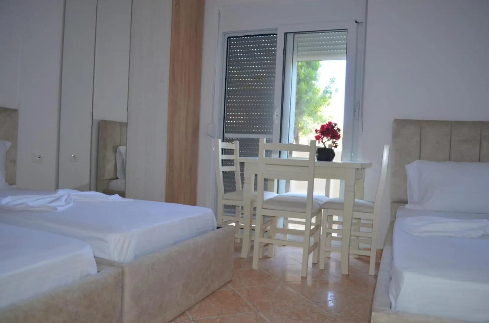 Vila Sinomati Vlore