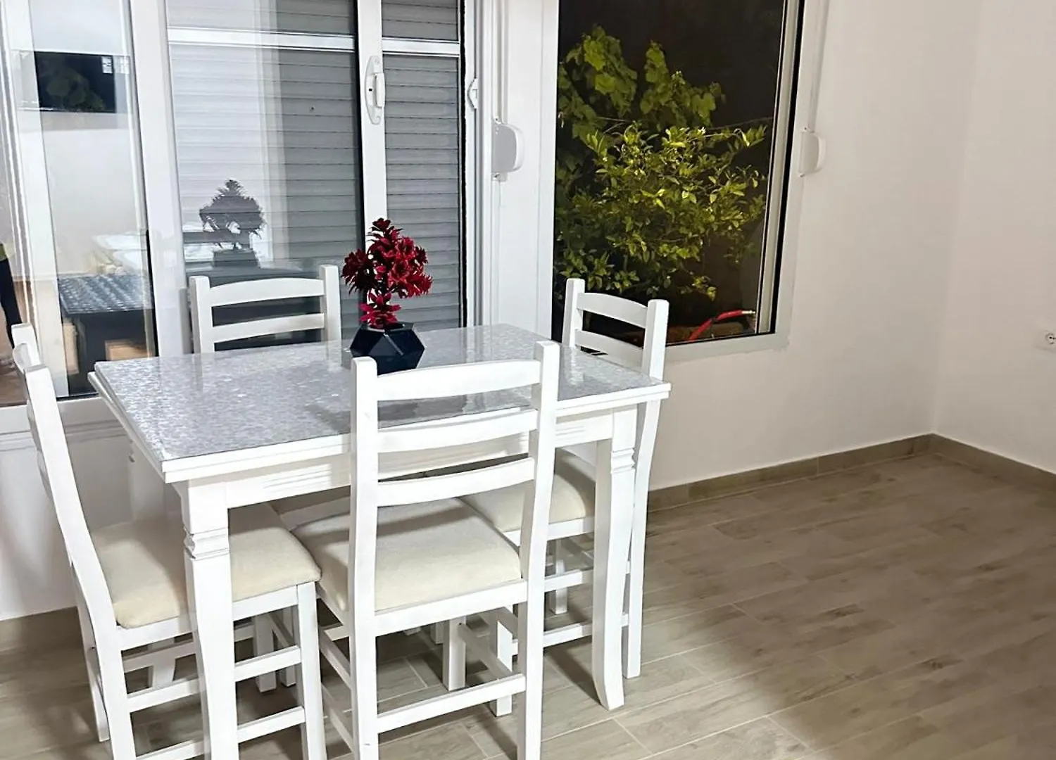 Apartment Vila Sinomati Vlore Albania