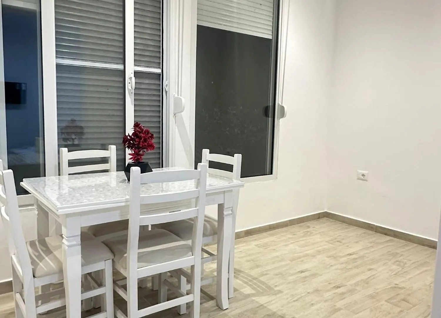 Vila Sinomati Vlorë Appartamento
